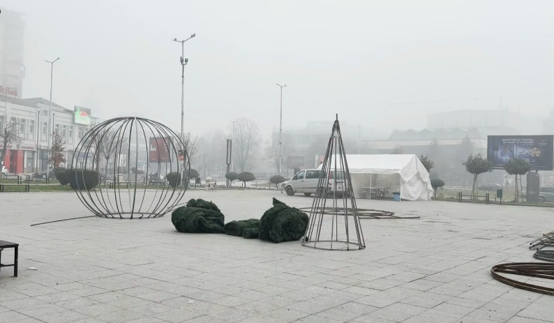 dritat-e-festave-po-kthehen-ne-tetove-pas-kater-vitesh-pauze-qyteti-nis-zbukurimin-e-shesheve-dhe-bulevardeve