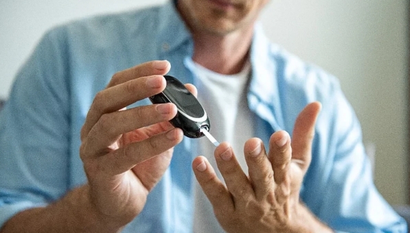 cfare-ndodh-me-sheqerin-ne-gjak-kur-anashkalojme-nje-vakt