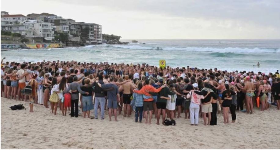 Anulohen festimet e Vitit të Ri në Sidney  ku mbetën të vrarë 16 persona