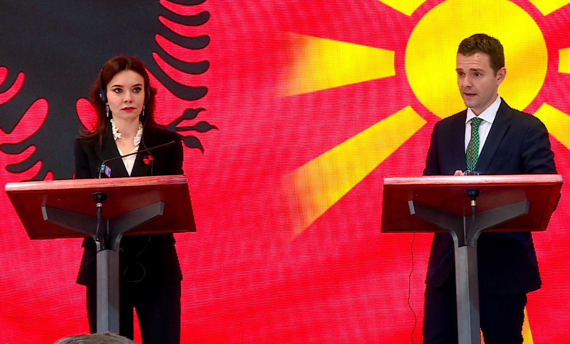 Mucunski në Tiranë në takimin ministror për Korridorin 8