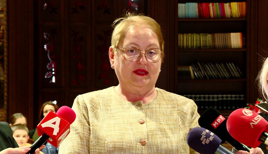 Ministrja e Arsimit  Vesna Janevska e vlerëson si të suksesshme përmbylljen e gjysmëvjetorit të parë shkollor