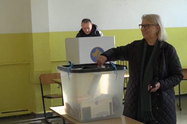 zgjedhjet-ne-kosove-dalja-deri-ne-oren-11-00-mbi-3500-votues-me-pak-se-sa-ne-zgjedhjet-e-kaluara