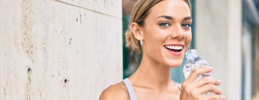 Këto pije nxisin humbjen e peshës më me efikasitet sesa uji