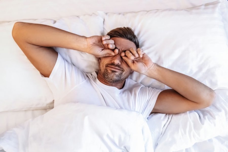 Fërkimi i syve   një zakon që mund të ketë pasoja serioze shëndetësore