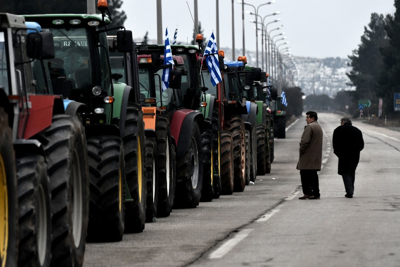 Trafiku në pikën e kontrollit Bogorodicë  Evzoni  është ndërprerë përsëri që nga ora 17 00