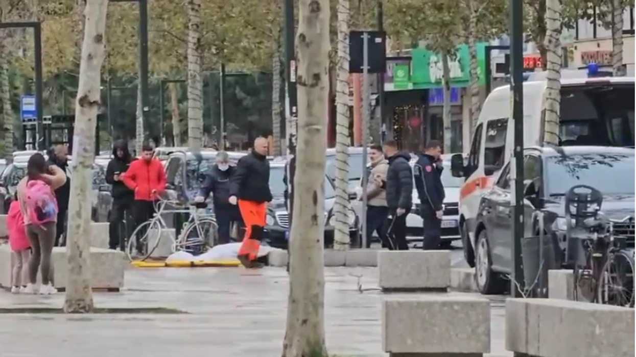 Ngjarje e rëndë në Vlorë  dyshohet se u rrëzua nga biçikleta   vdes gruaja