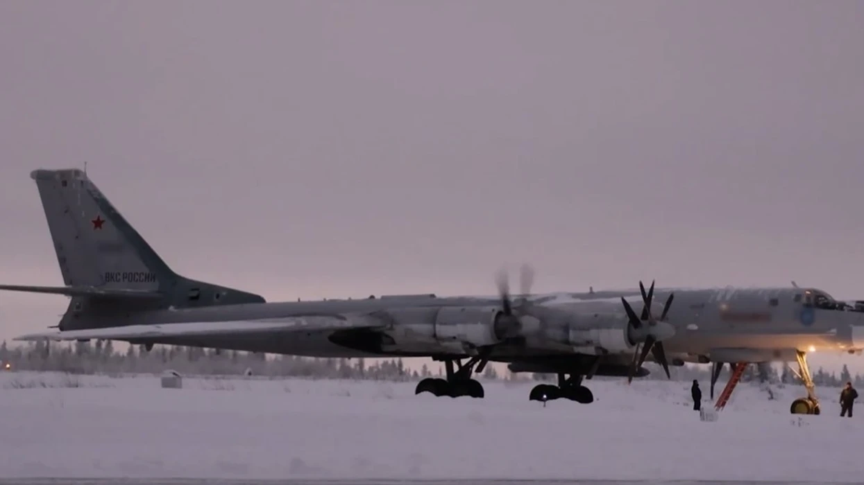 Aeroplanët rusë fluturuan drejt Britanisë  NATO aktivizoi aeroplanët e fuqishëm