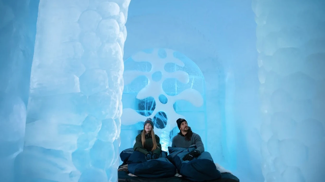 a-do-te-flinit-mbi-akull-brenda-hoteleve-dimerore-qe-shkrihen-cdo-pranvere