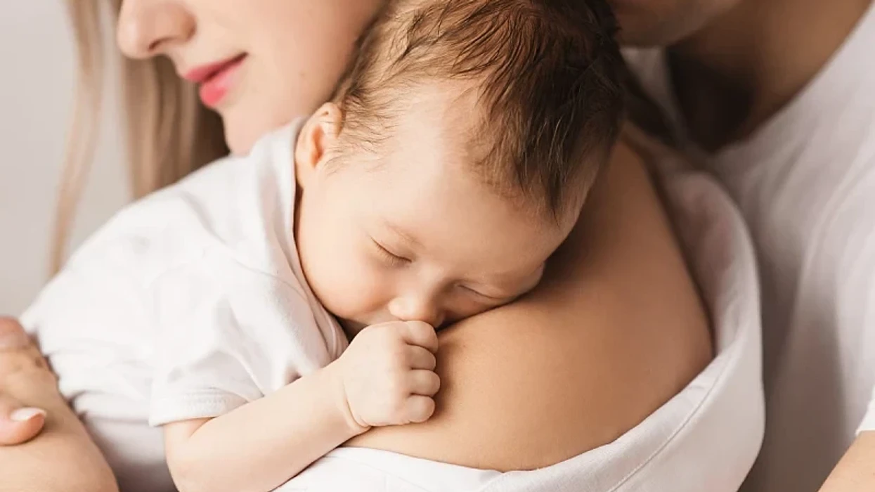 pse-perqafimi-i-prinderve-eshte-kaq-i-rendesishem-per-foshnjat