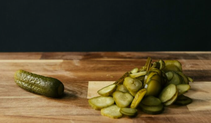 Turshitë  Të dobishme apo të rrezikshme  Çfarë i bëjnë ato në të vërtetë trupit 