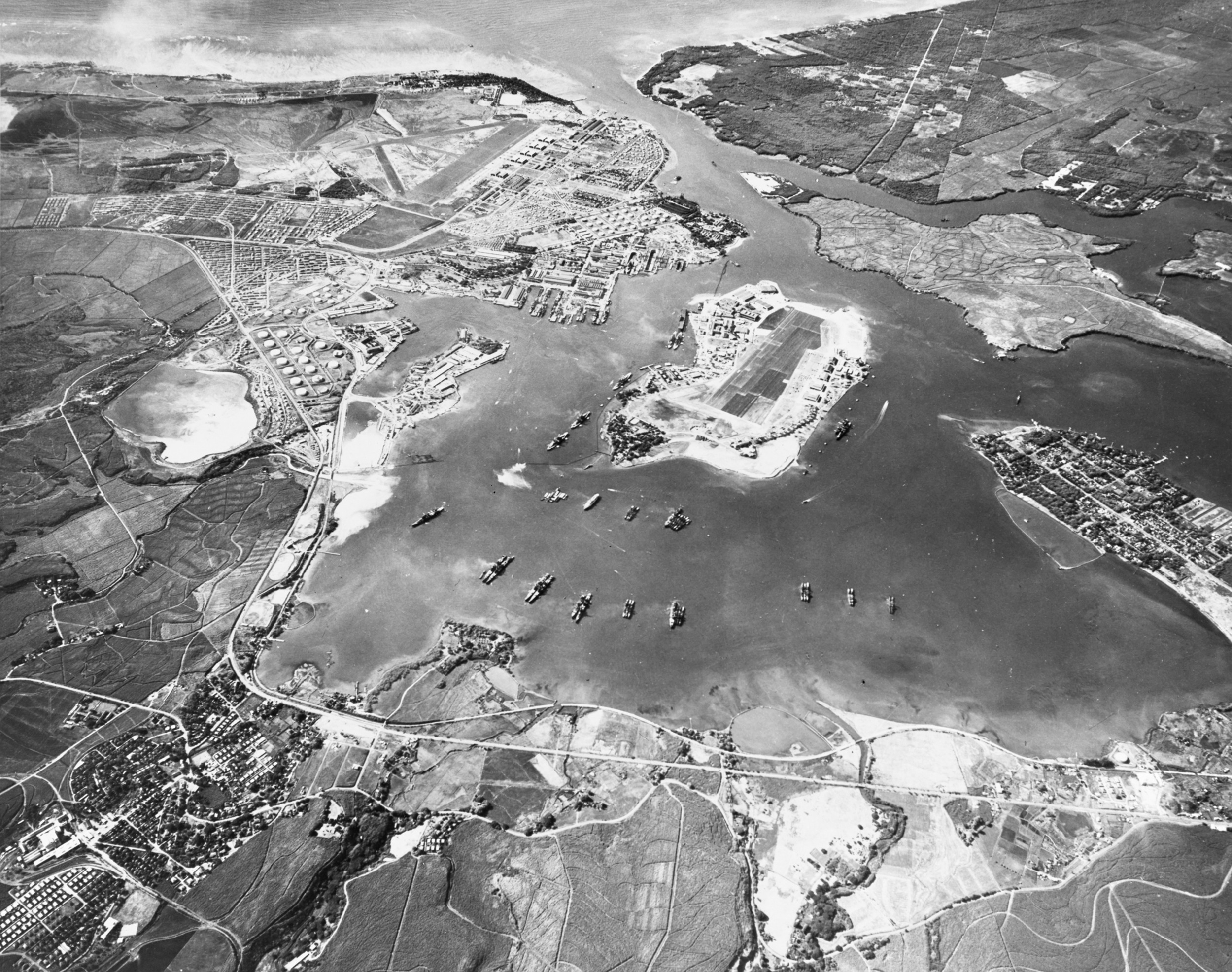 Më 7 dhjetor 1941  Japonia kreu sulmin famëkeq në Pearl Harbor
