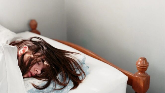 Ja përse zgjoheni të çorientuar në mëngjes 