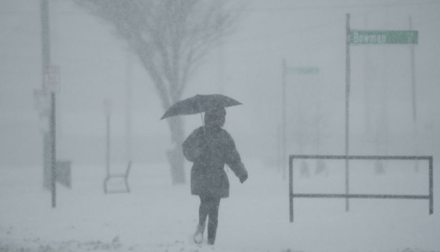 Nju Jorku dhe Nju Xhersi goditen nga një stuhi dimërore  anulohen 1 500 fluturime