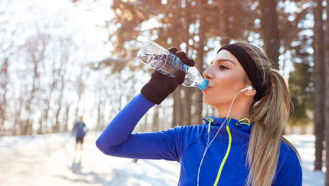 A e dini se pse trupi ka më shumë nevojë për ujë edhe gjatë dimrit  
