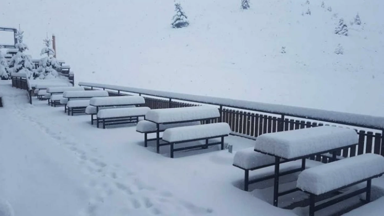 Në Kodrën e Diellit trashësia e borës është 24 centimetra