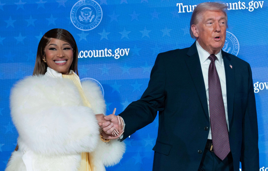 Nicki Minaj dorë për dore me Trumpin