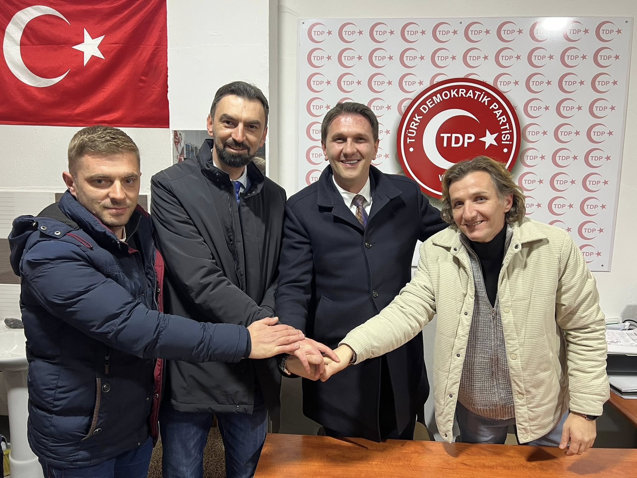 Kandidati i AKI së për Vrapçishtin  Isen Shabani zyrtarizon marrëveshjen e bashkëpunimit me Partinë Demokratike Turke