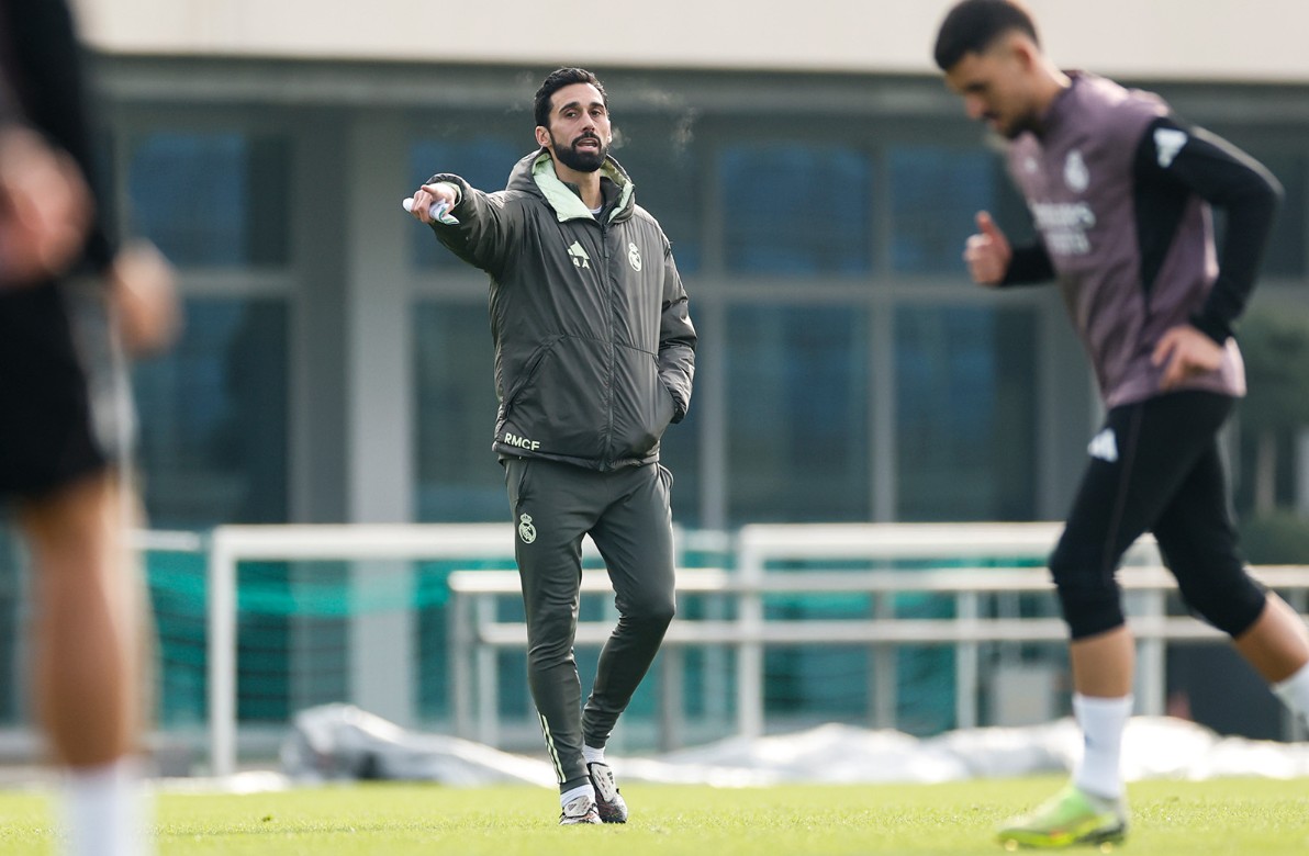 Alvaro Arbeloa në stërvitjen e parë si trajner i Real Madridit