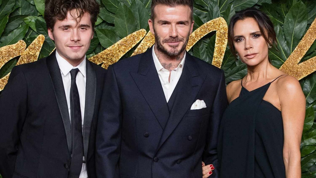Familja Beckham në  hall të madh   një Like i Victorias ndaj të birit  i solli një bllokim asaj dhe David Beckham në instagram