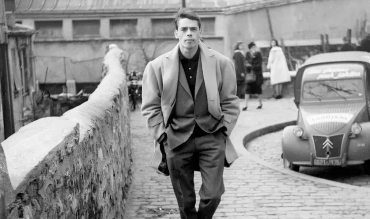  Nëse poezia për ty humbet vlerë e bëhet lojë  atëhere ti s ke kuptuar asgjë 