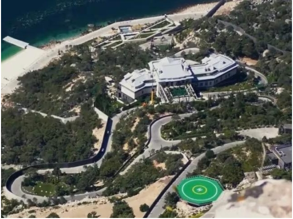 Brenda vilës luksoze të Vladimir Putin në Krime/ Tualete prej ari dhe spital privat