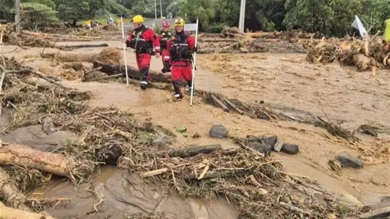 Rrëshqitje dheu në malin Maunganui të Zelandës së Re  disa persona të zhdukur  përfshirë dhe fëmijë