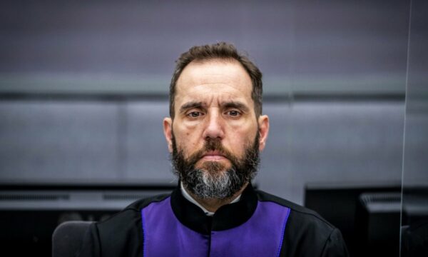 Ish prokurori Jack Smith tregon se zyrtarët amerikanë ishin interesuar për punën e tij në Hagë  dalin dokumentet e dëshmisë