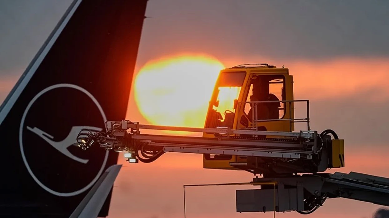 lufthansa-shtrengon-rregullat-per-mbajtjen-e-power-bank-eve-dhe-baterive-brenda-kabines