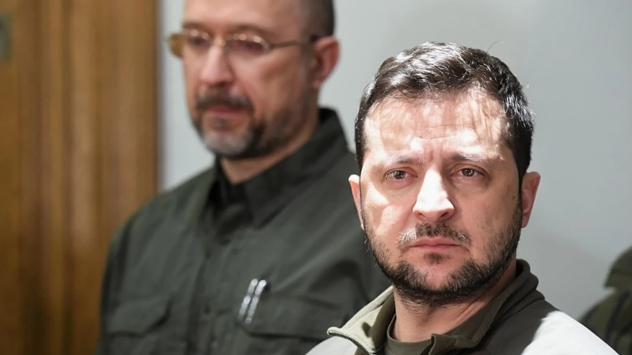 Rast i rrallë i parlamentit ukrainas gjatë luftës   refuzohet një vendim i Zelenksyt