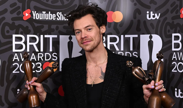 Harry Styles rikthehet në skenën e BRIT Awards 2026 me albumin e ri