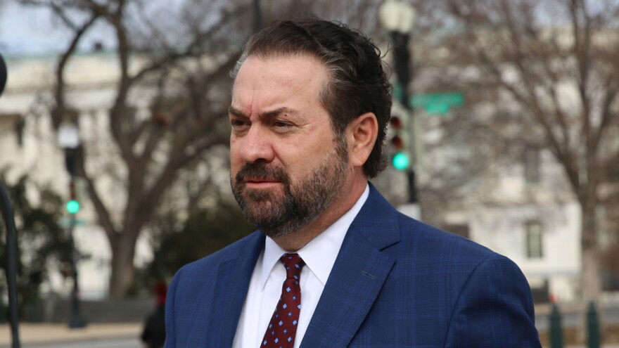 Vdes Mark Brnovich  ish  i nominuari i Trumpit për ambasador në Serbi