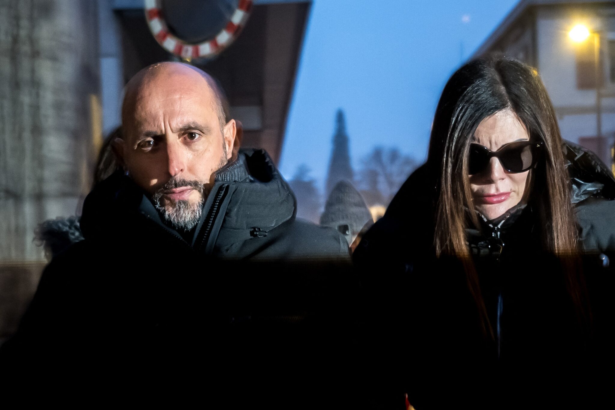 Bari në Zvicër nuk kishte sistem shuarjeje zjarri dhe daljet e emergjencës ishin të kyçura  pranuan pronarët e  Le Constellation 