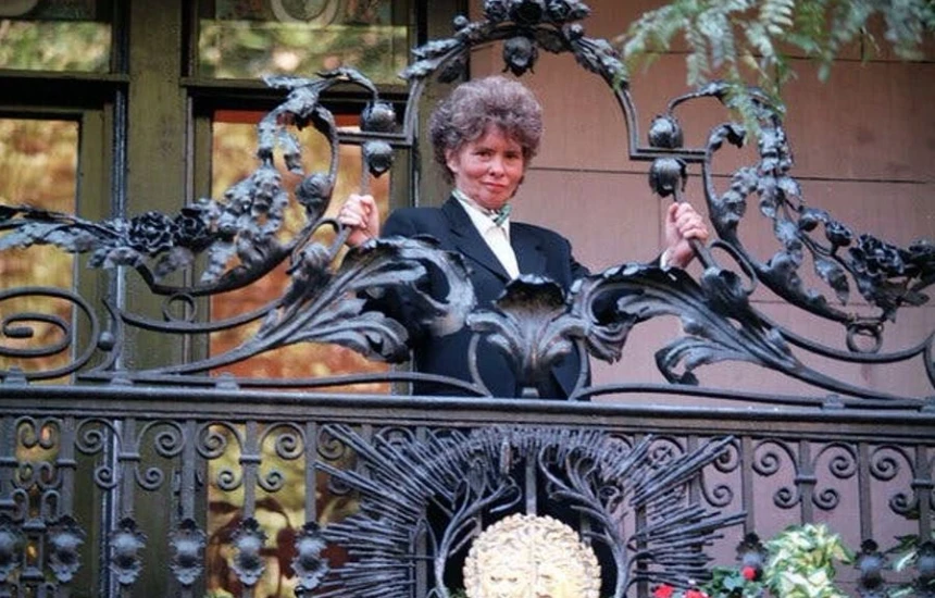 Suzannah Lessard   shkrimtarja e guximshme e memoarit tronditës familjar