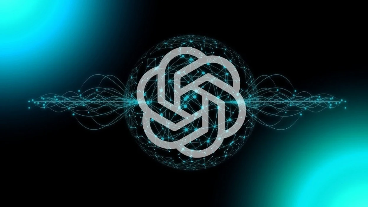 produkti-i-pare-harduerik-i-openai-do-te-jene-kufjet-me-inteligjence-artificiale