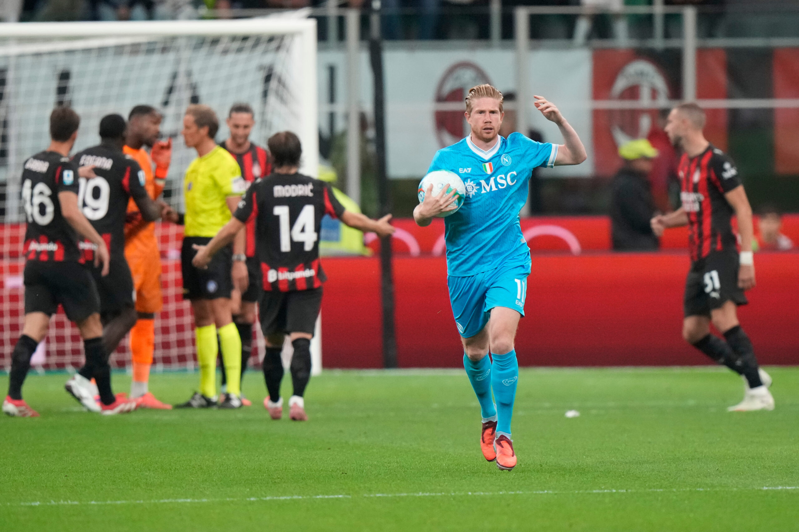 Kevin De Brujne rikthehet në stërvitje pas 5 muajsh  në fushë brenda 15 marsit