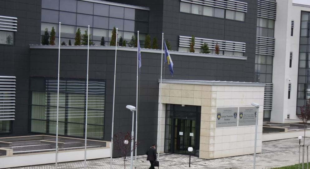 Arrestohen katër persona në Kosovë  dyshohen për mashtrim në vlerë prej mbi 1 5 milion eurosh