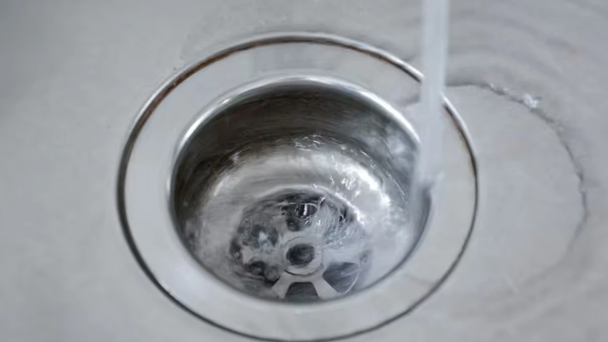 truku-me-dy-perberes-qe-largon-eren-e-keqe-nga-lavamani