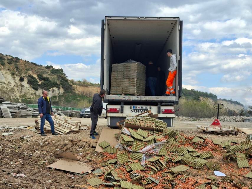 Mbi 40 ton vezë të paetiketuara nga Serbia u asgjësuan në Drisla