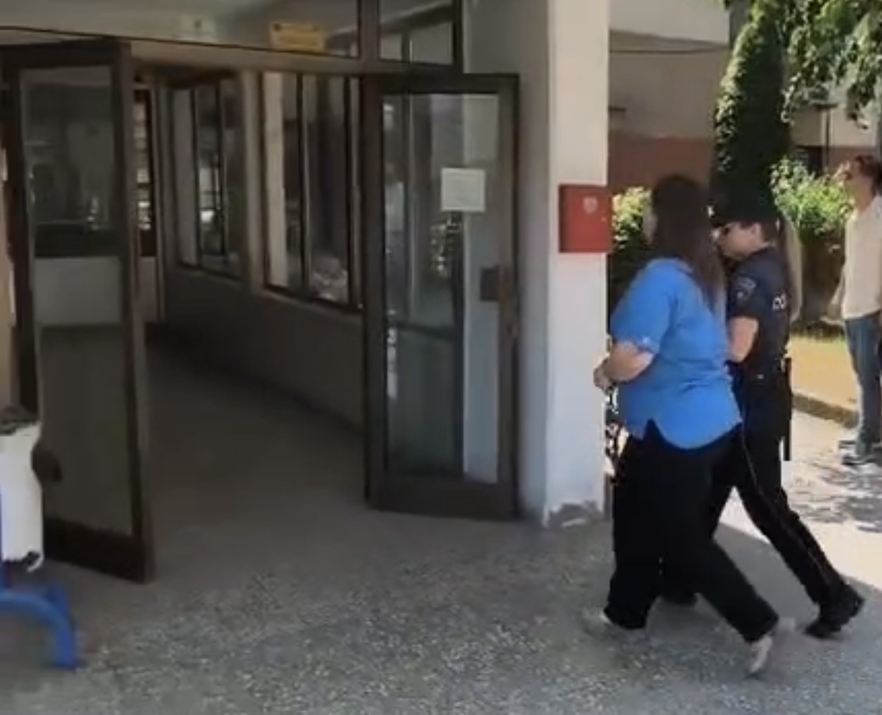 Arrestohet drejtoresha e Ujësjellësit në Gostivar dhe dy bashkëpunëtorë të saj